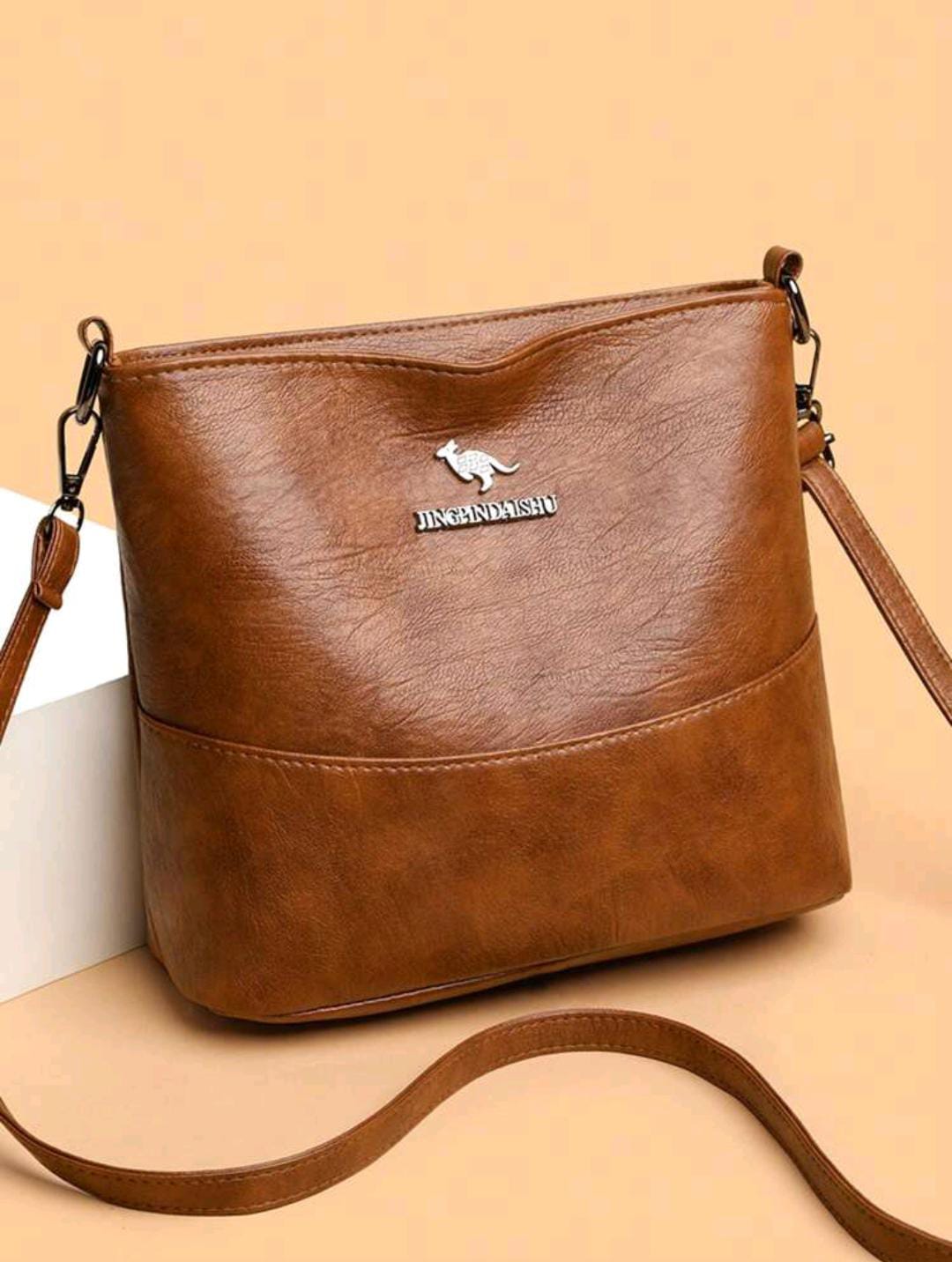 Bolso bandolera de piel para mujer | Estilo y practicidad