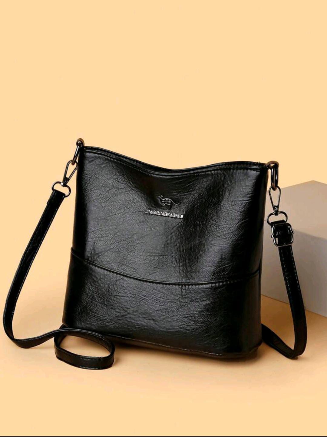 Bolso bandolera de piel para mujer | Estilo y practicidad